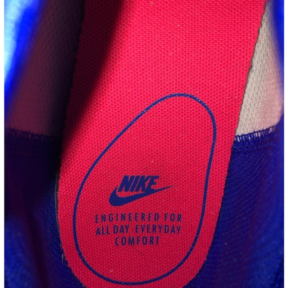 Tennis shoes - Picture 5 of 5